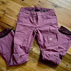 Burton snow pants size small women’s